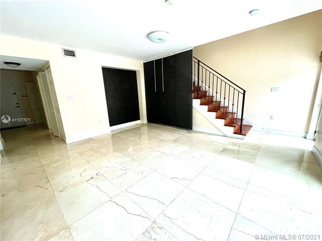 Building Photo - 10672 SW 77th Ave