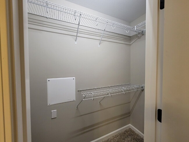 Building Photo - 231 Smithson Ln