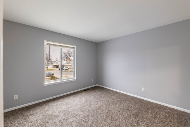 Building Photo - 438 Rachel Cir