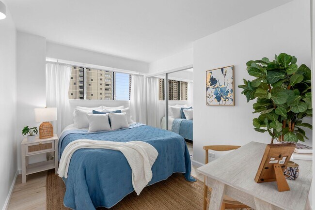 Building Photo - Renovated Unfurnished 2 bedroom, 1.5 bath ...