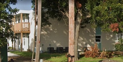 Building Photo - 1109 E North St