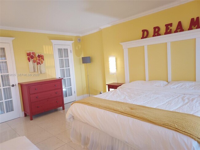 Building Photo - 137 Golden Isles Dr