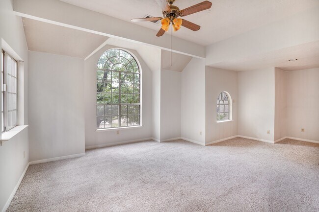 Building Photo - 4918 Maple Brook Ln