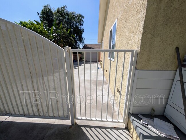 Building Photo - 508 Olive St