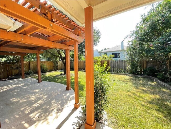 Building Photo - 716 Arrowood Pl