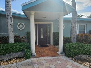 Building Photo - 4030 SW 111th Ave
