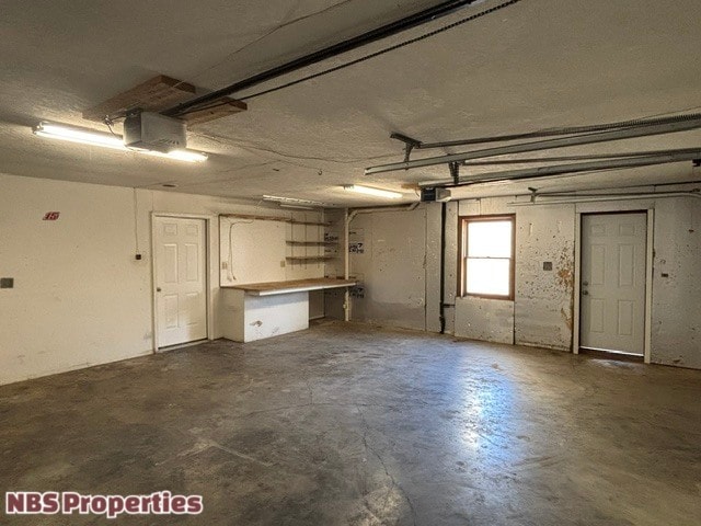 Building Photo - 4520 Ventura Dr