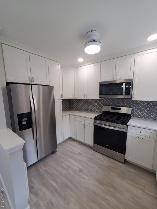 Building Photo - 1879 Crompond Rd