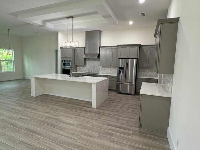 Building Photo - 555 Sanctuary Golf Pl