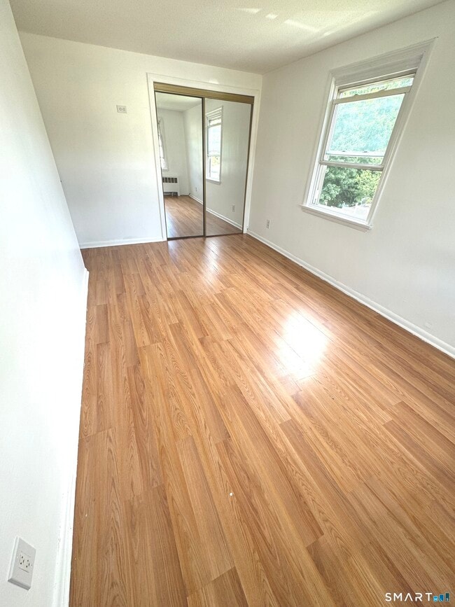 Building Photo - 110 Dirienzo Heights