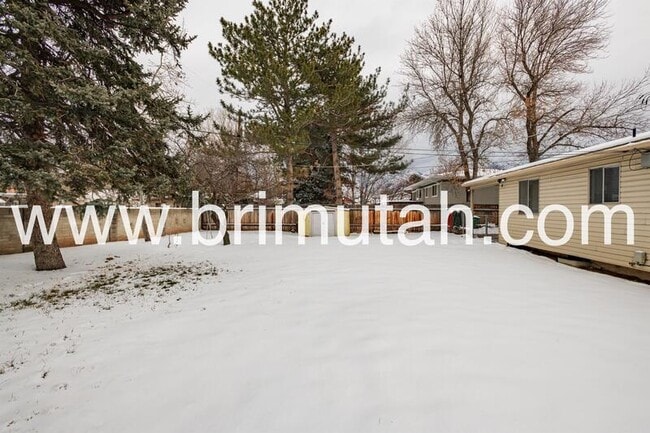 Building Photo - 775 E Johnsonway Dr