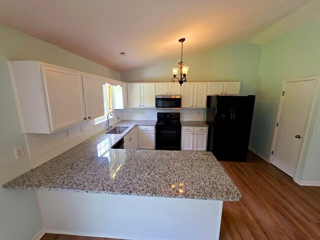 Building Photo - 3 BR 2 BA Beaver Creek