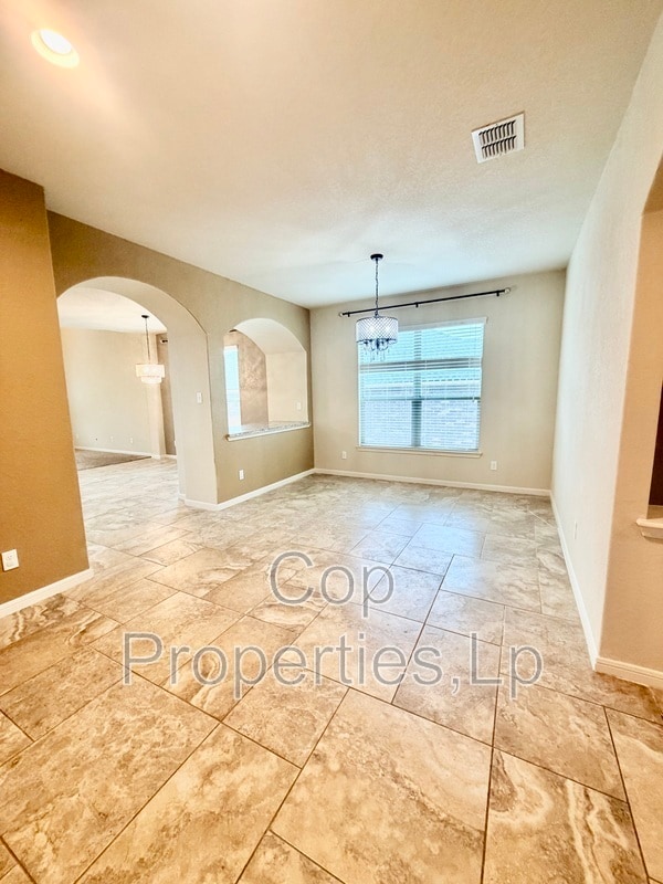 Building Photo - 8919 Olmstead Park