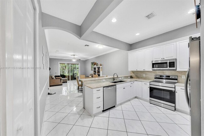 Building Photo - 8908 NW 40th St