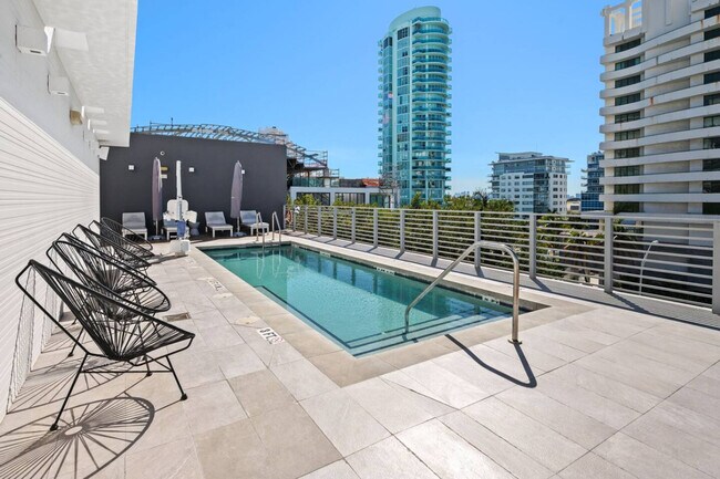 Building Photo - 6080 Collins Ave