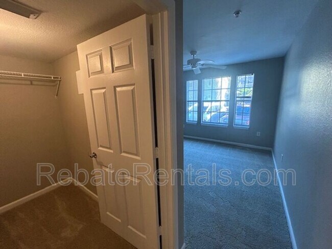 Building Photo - 10075 Gate Pkwy N