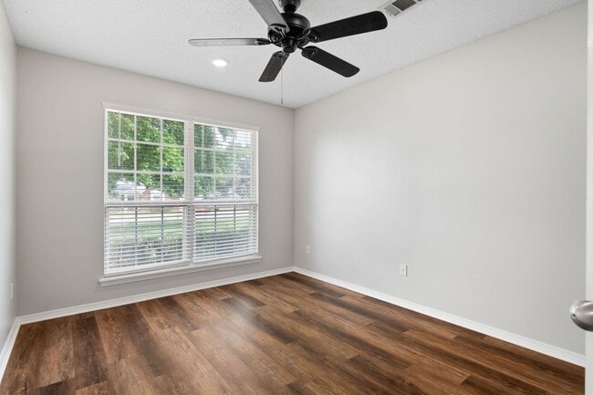 Building Photo - 7120 Blackjack Dr