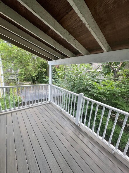 Building Photo - 48 Standish St