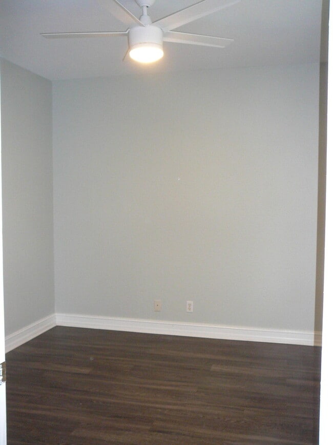 Building Photo - 1109 Florida Ave