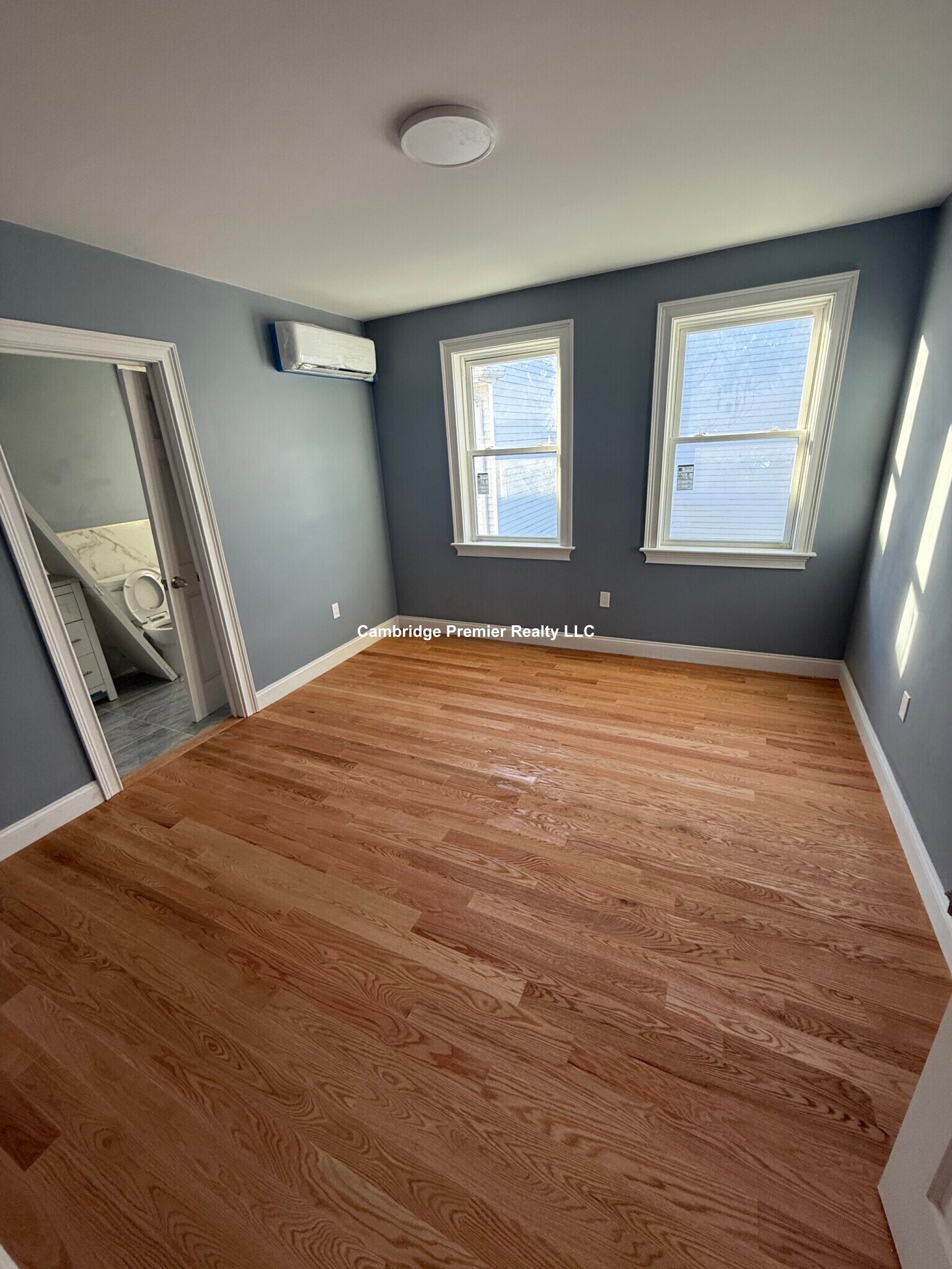 Building Photo - 8 Brentwood St