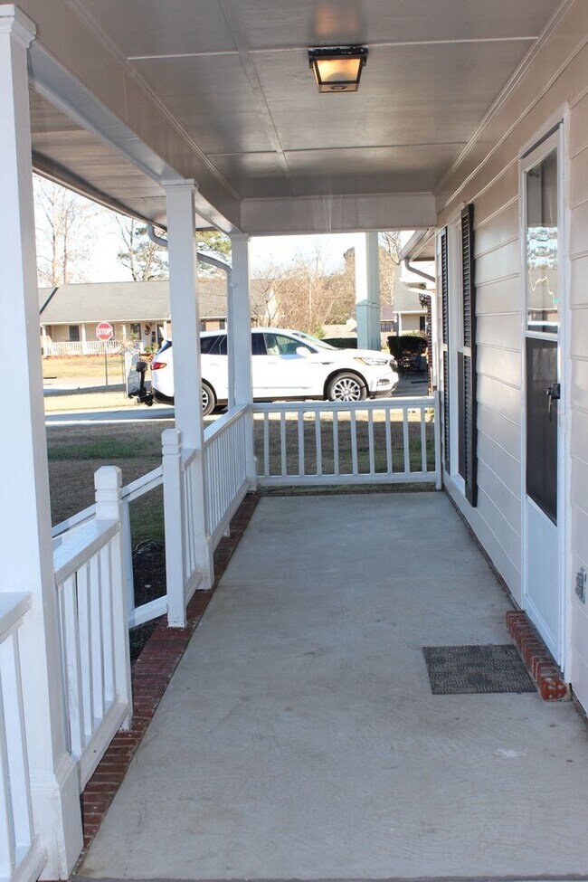 Building Photo - Newton Place