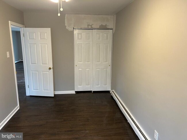 Building Photo - 839 Garrett Rd