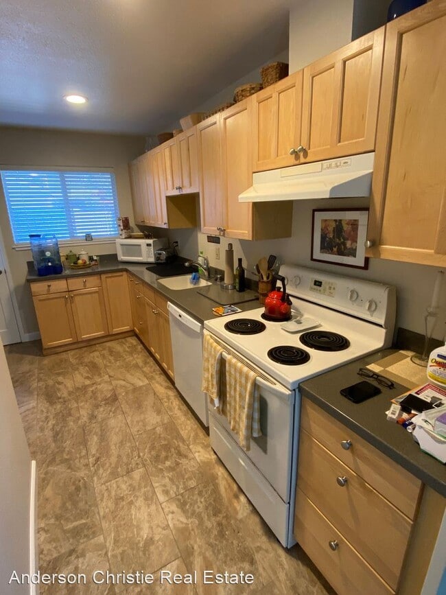Building Photo - 2 br, 2 bath House - 1021 Via Tornasol