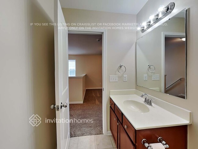Building Photo - 7048 McLothian Ln