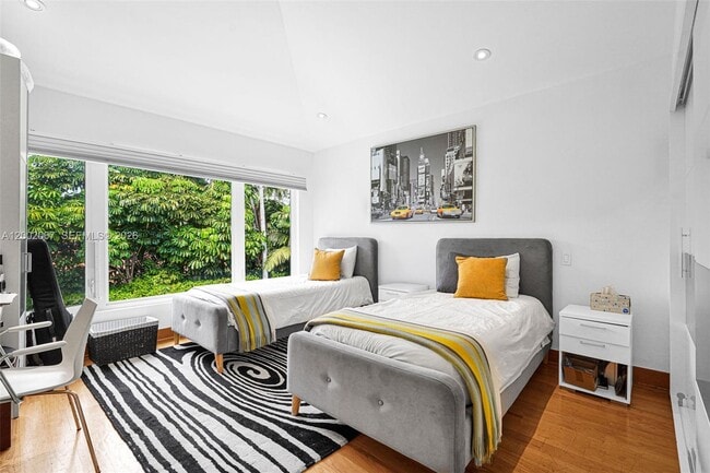 Building Photo - 145 Biscay Dr