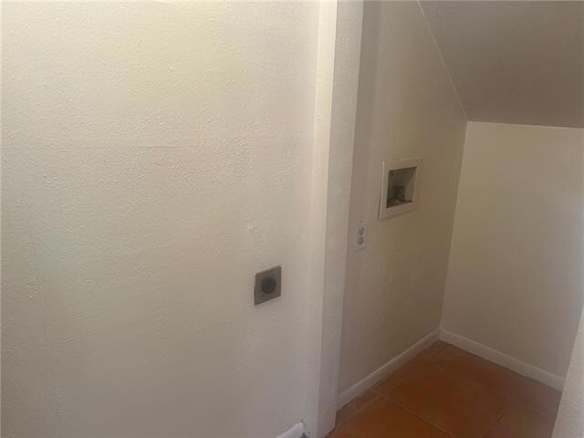 Building Photo - 2909 Lake Villa Dr