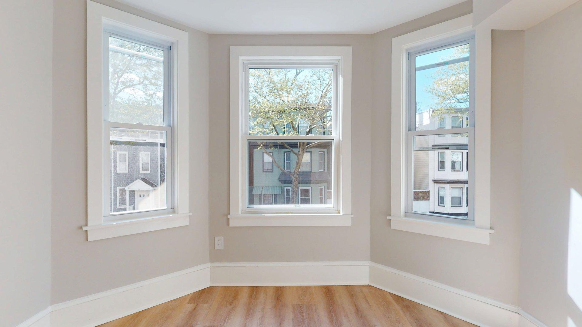 Building Photo - 205 Chelsea St