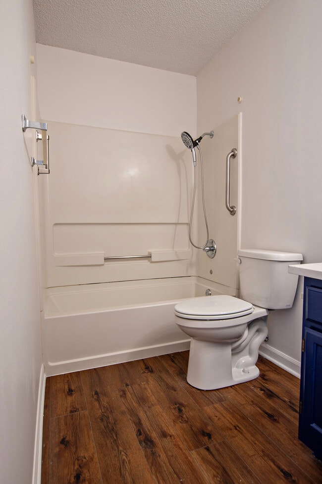 Building Photo - 1412 E 21st Terrace