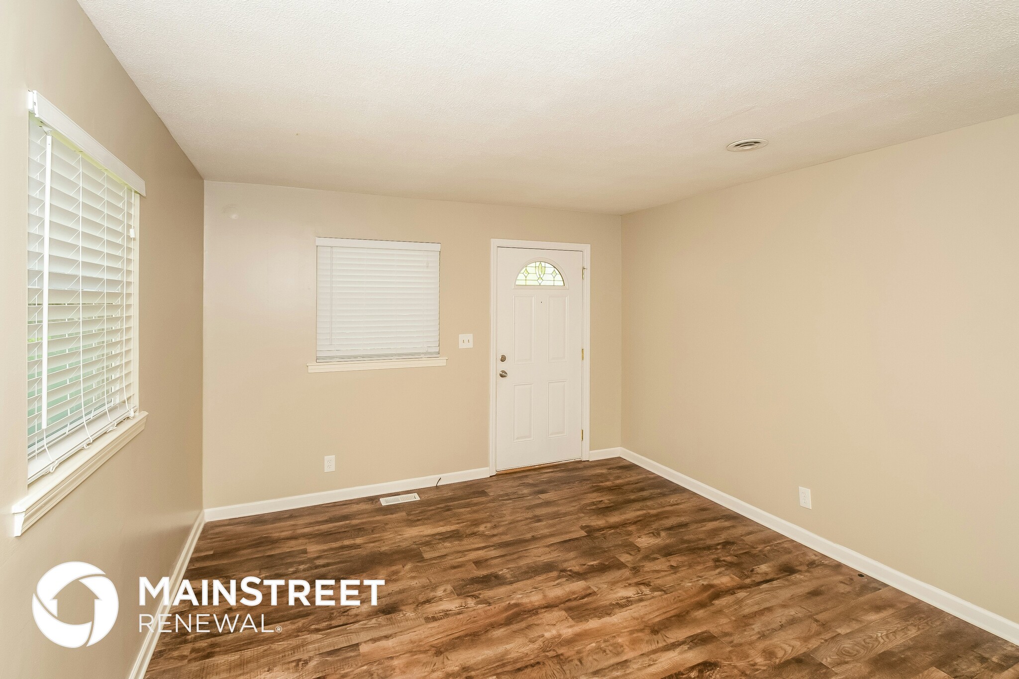 Building Photo - 209 Pine St