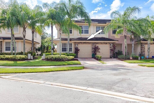 Building Photo - 356 SE Bloxham Way