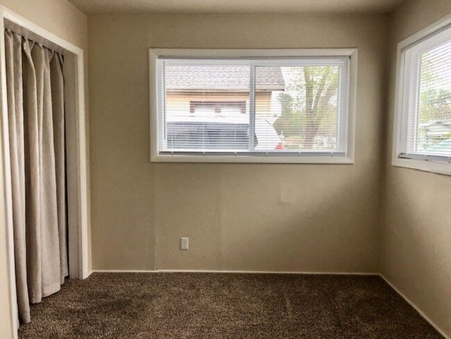 Building Photo - Charming 2 bedroom, 1 bath home near Sutte...