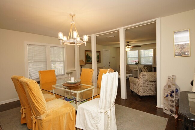 Building Photo - 37 Magnolia Ave SE