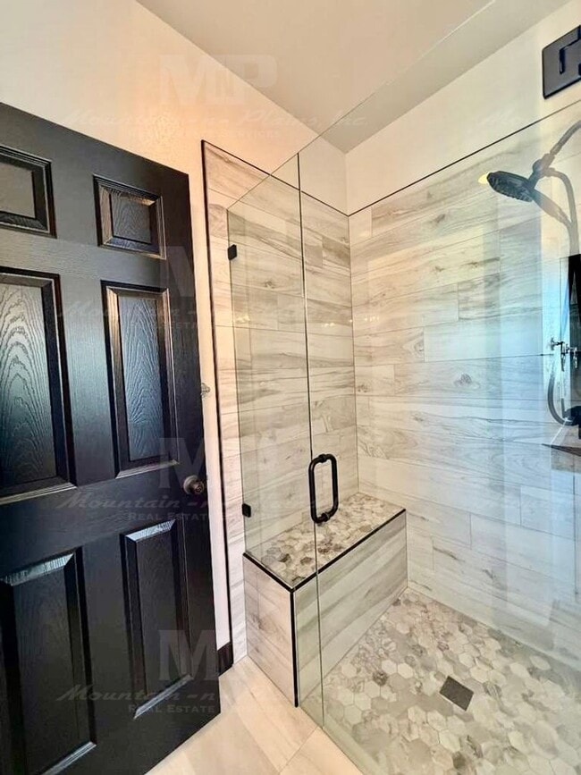 Building Photo - 3809 Rock Creek Dr