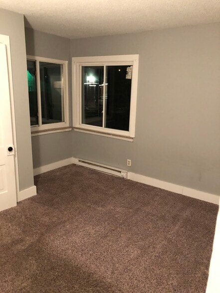 Bedroom 1 - 118 Center St