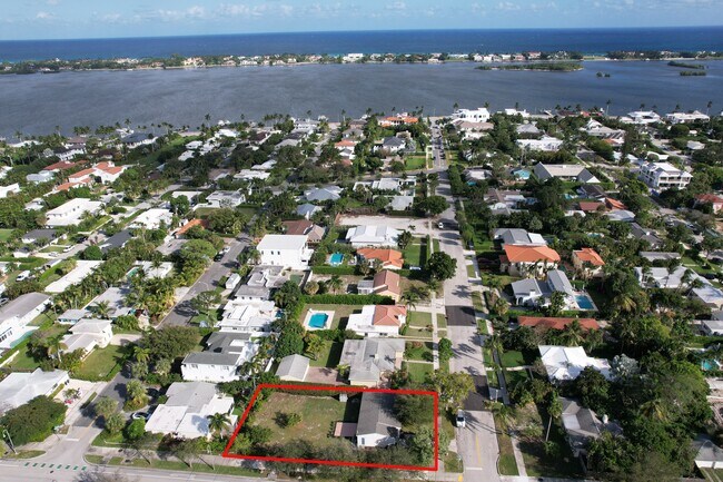 Building Photo - 259 Bloomfield Dr