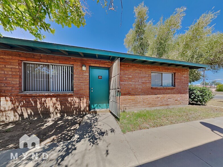 Primary Photo - 910 S Dorsey Ln
