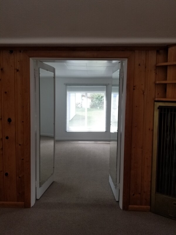 Building Photo - 1481 Chicago Creek Rd