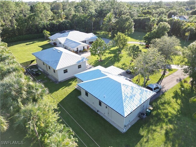 Building Photo - 2950 Coach House Ln