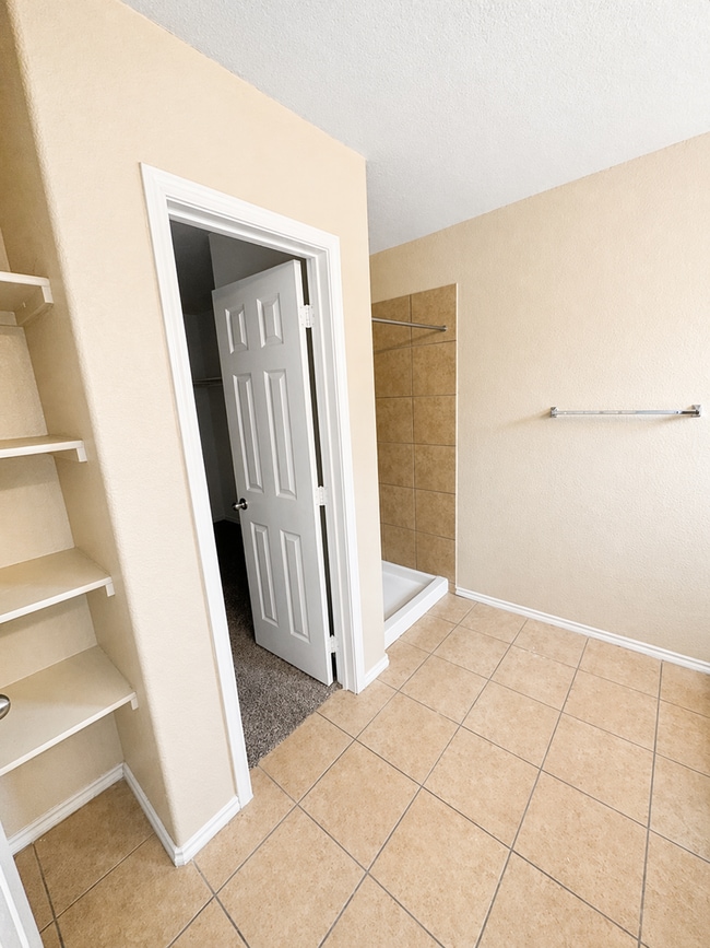 Building Photo - 3 BED / 2.5 Bath AVAILABLE NOW, APPLY TODAY ON OUR WEBSITE!!