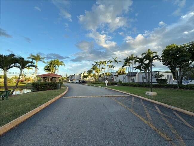 Building Photo - 4810 NW 79th Ave