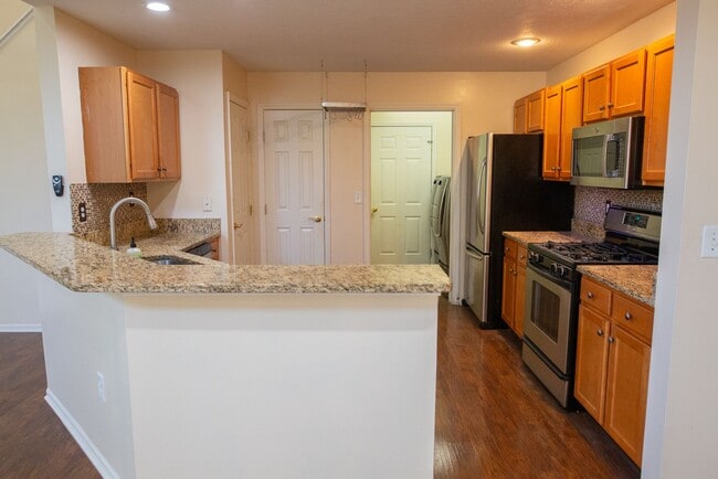 Building Photo - 5036 Ivyvine Blvd