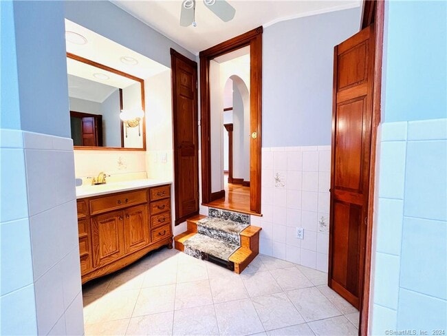 Building Photo - 21 Cottage St