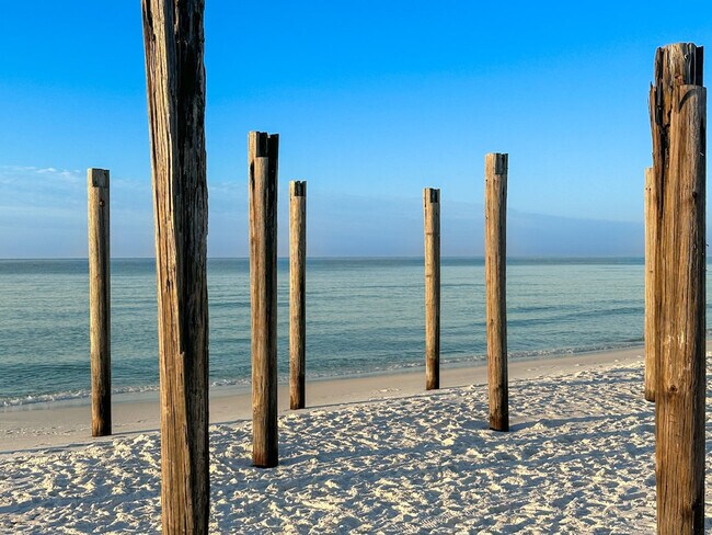 Building Photo - 3191 Scenic Hwy 98