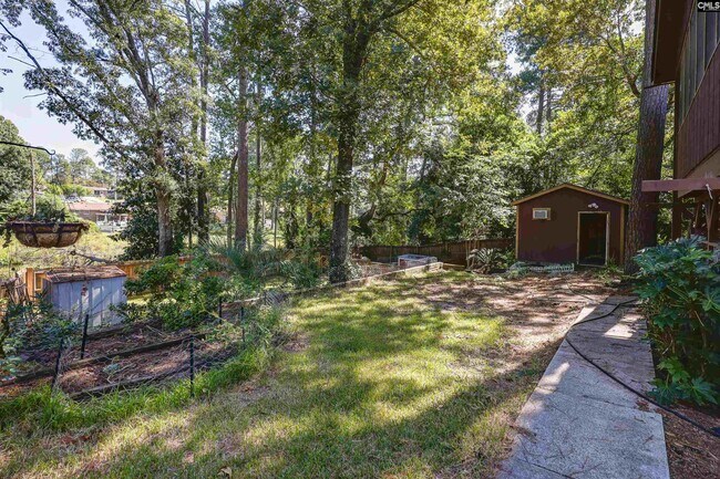 Building Photo - 1405 Parkdale Dr