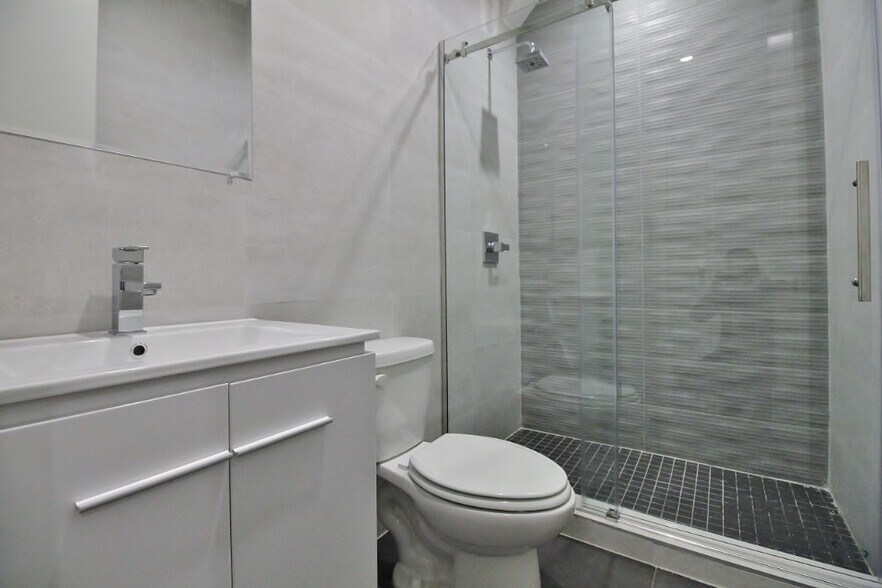 Building Photo - NEW & Spacious Modern 1 BED in Bed Stuy