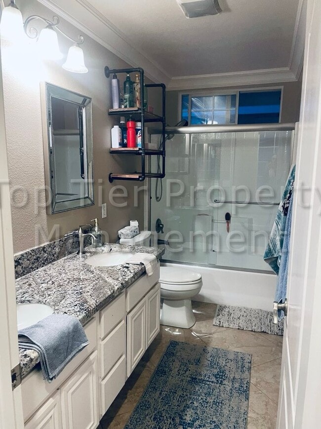 Building Photo - ***Carlsbad Beach House - 3 bed / 2.5 bath...